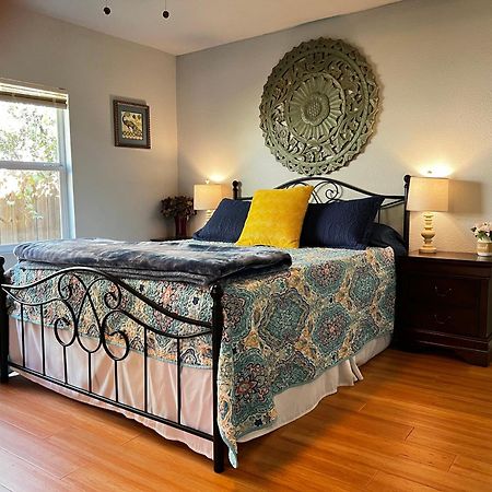 Boho Bliss- Cozy Private Room 2 Miles From Alamodome! San Antonio Luaran gambar
